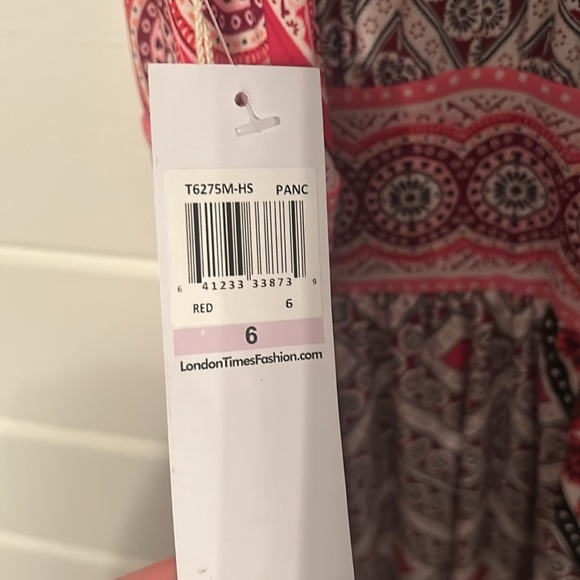 London Times Full Length Halter Dress. U.S. 6 - Picture 13 of 13